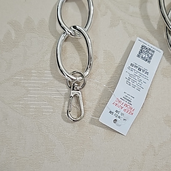 ASOS DESIGN oversized multi ring waist and hip belt in silver - Picture 5 of 6